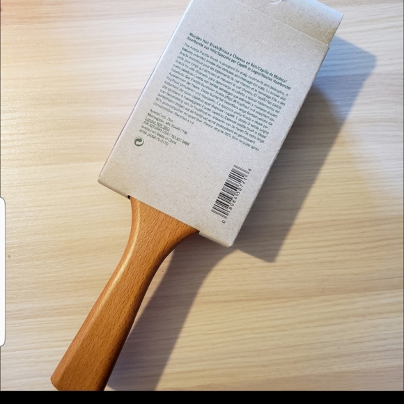 AVEDA Wooden Paddle Hair Brush - Picture 7 of 8